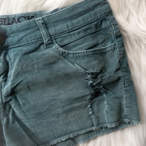 Style V-Star Corduroy Shorts - Picture 3 of 3